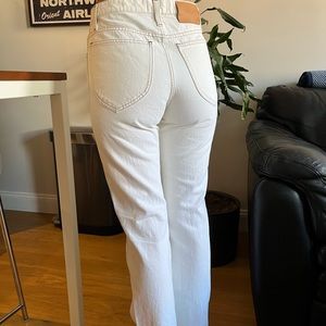 Frame Le Italien Flare Jeans in Blanc (White). Only worn once
